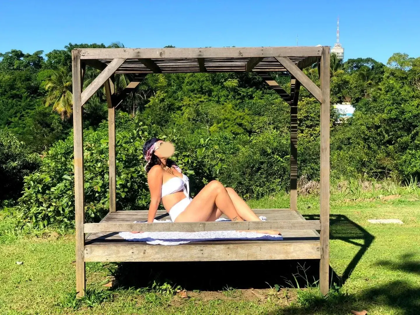 Photo de couverture de Petite_italienne_libertine_sexe_porno