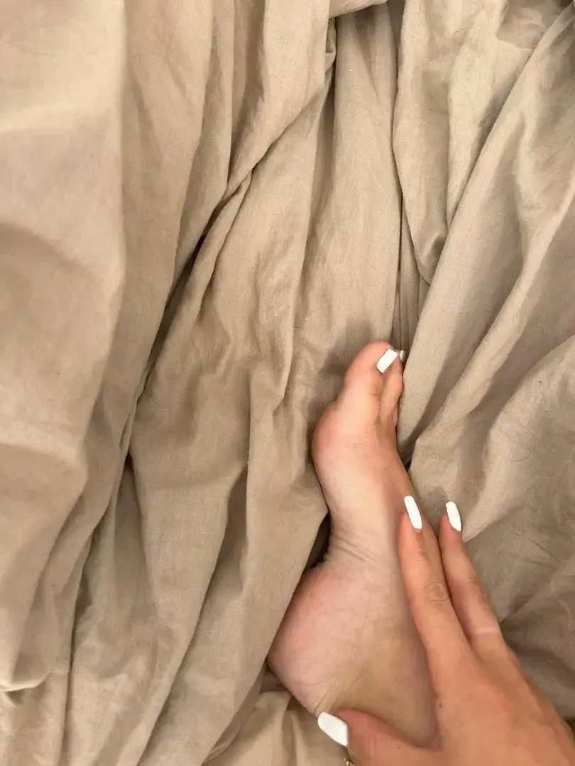 Leak & nude 1 — mespiedshotpourtoi