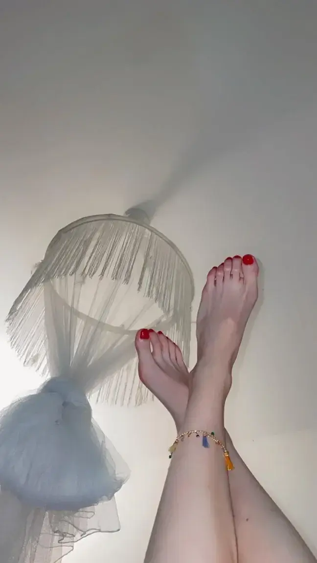 Leak & nude 2 — Petitpieddoux2