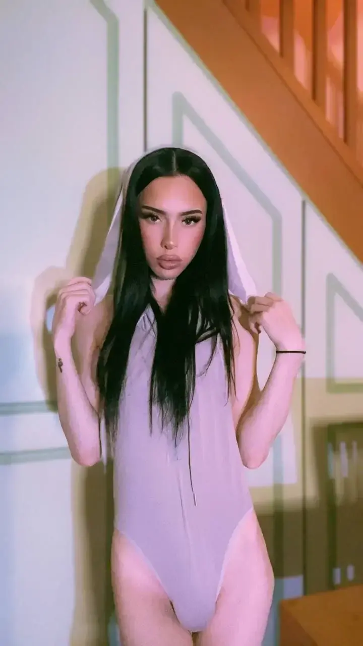 Leak & nude 5 — Hailielatrans