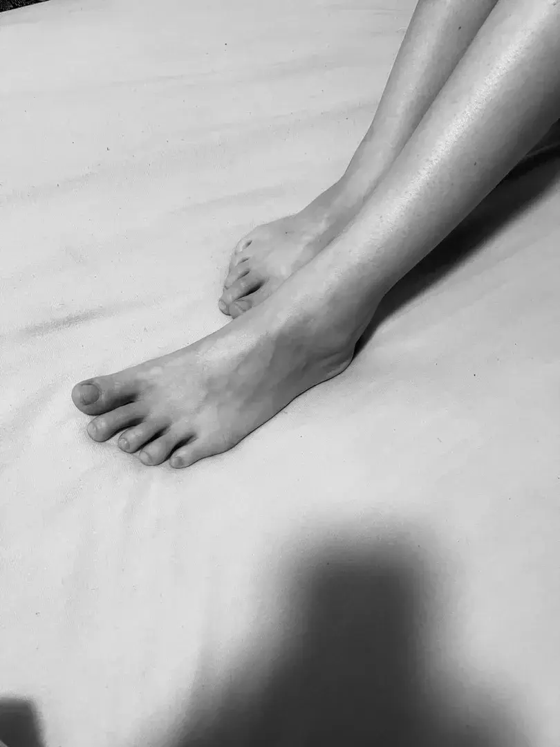 Leak & nude 1 — Footcharm