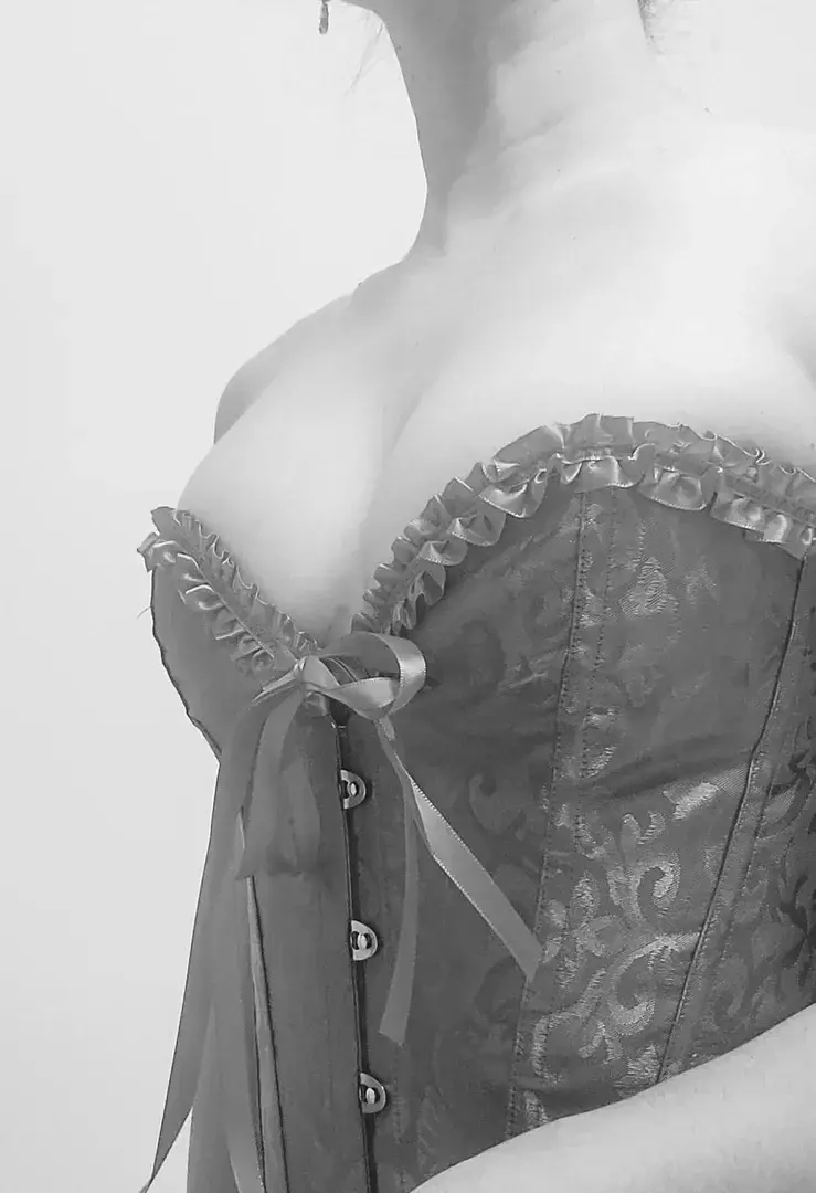 Leak & nude 5 — Oliviatrystemu