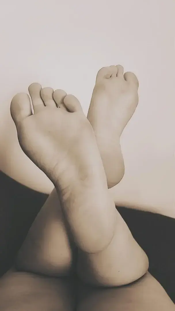 Leak & nude 3 — Feetofamelie