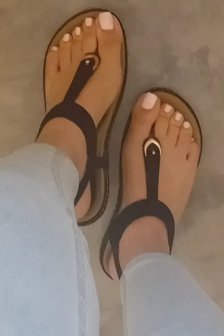 Pieds-sensually-delicious - Photo exclusive MYM 17 | French Modèles