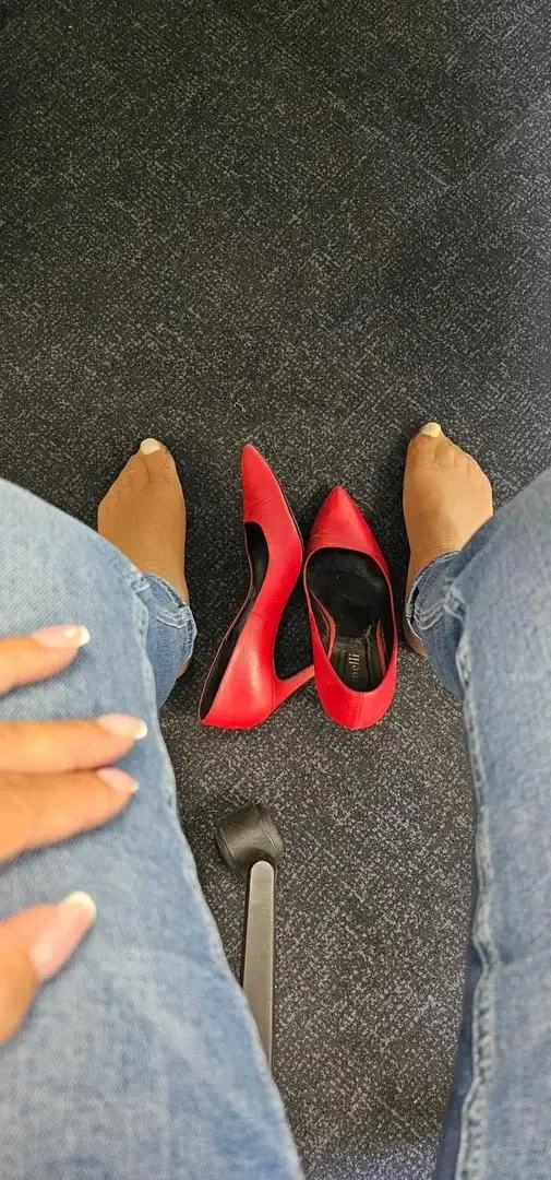 Leak & nude 2 — Feet_sexy_milf