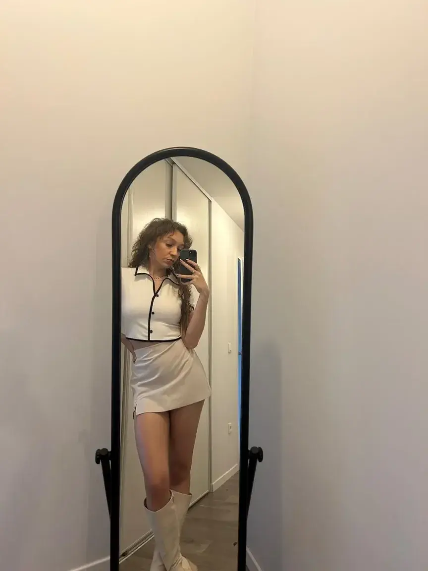 🟡 Code Gratuit : "SARA"