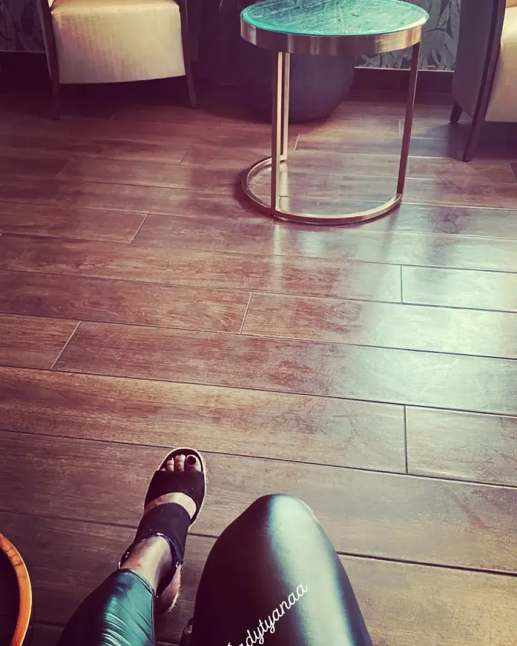 #ebonyfeet #prettygirls #prettytoes #pretty #model #ankels #photography #photogram #nicegirl #feetgram