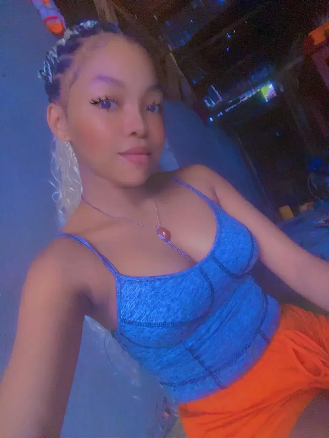 Cc mes chérie 💓Venez me dire si je suis bien coquine 😁💓💓Je vous remercie du fond du cœur de rejoindre cette aventure et de m'aider 😘🚨 PROMO 🚨👉 Offre pour 6 mois a -45% avec le code 6MOIS45👉 Offre mensuelle a -30% avec le code MOIS30Abonne toi 💞#metisse #love #curlyhair #metissegirl #photography #metissage #model #photooftheday #reunion#Paris #Limoges #Marseille #Tours #Versailles #Lyon #Toulouse #Perpignan #Nice #Nantes #Strasbourg #Montpellier #Bordeaux #Lille #Rennes