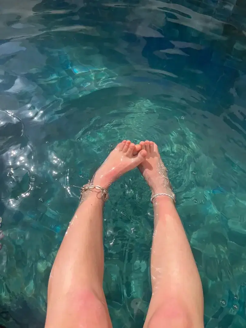 Leak & nude 1 — Les_pieds_de_a