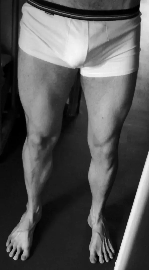 Leak & nude 1 — Menfeetfit