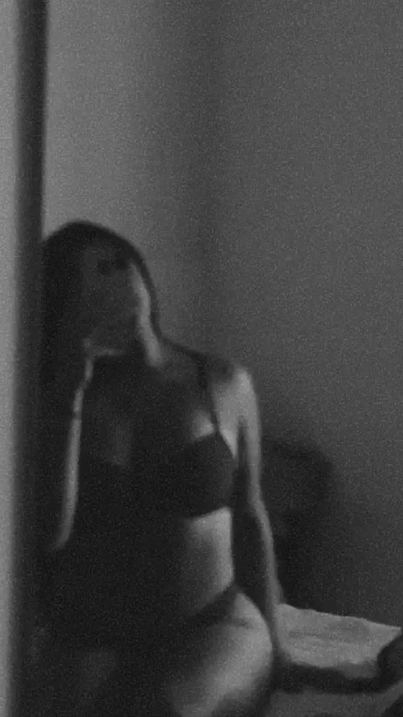 Leak & nude 3 — Laylia