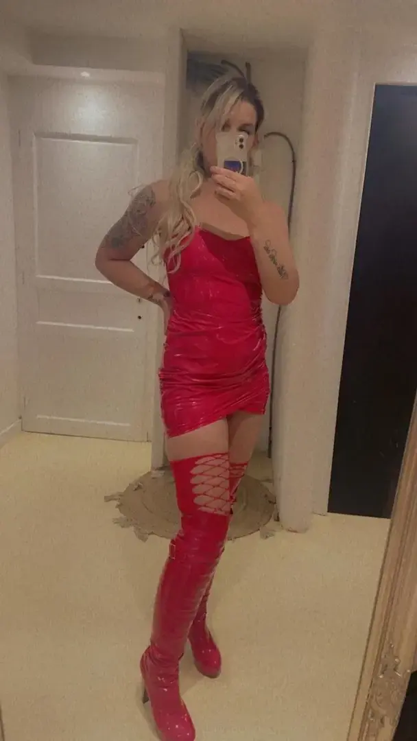 Leak public de Marinecoquine — « description de la photo » (nude) sur MYM