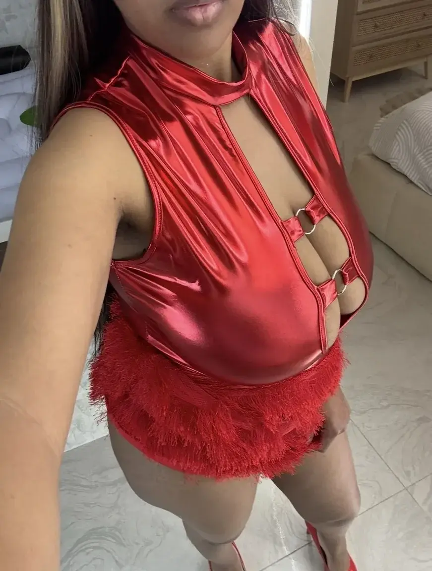 Leak & nude MYM — Terava-grosseins : « Abonnement -98% : GODEMOI » (MYM)