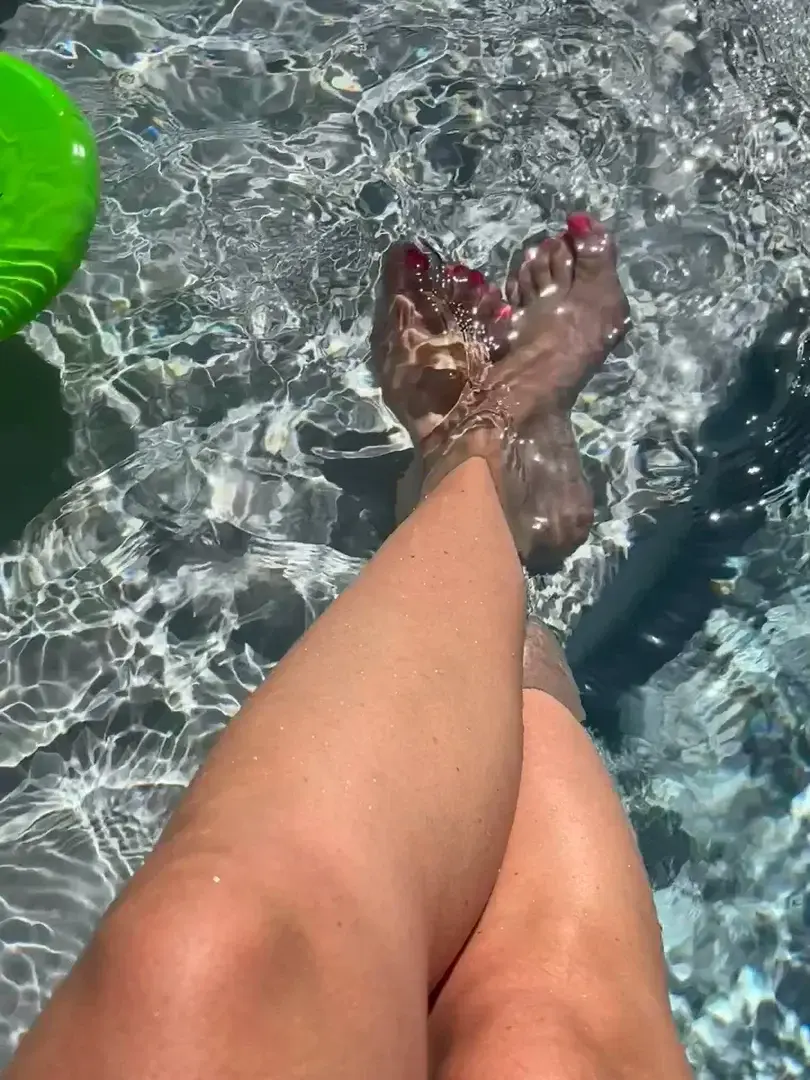 Leak & nude 2 — Submissive_feet