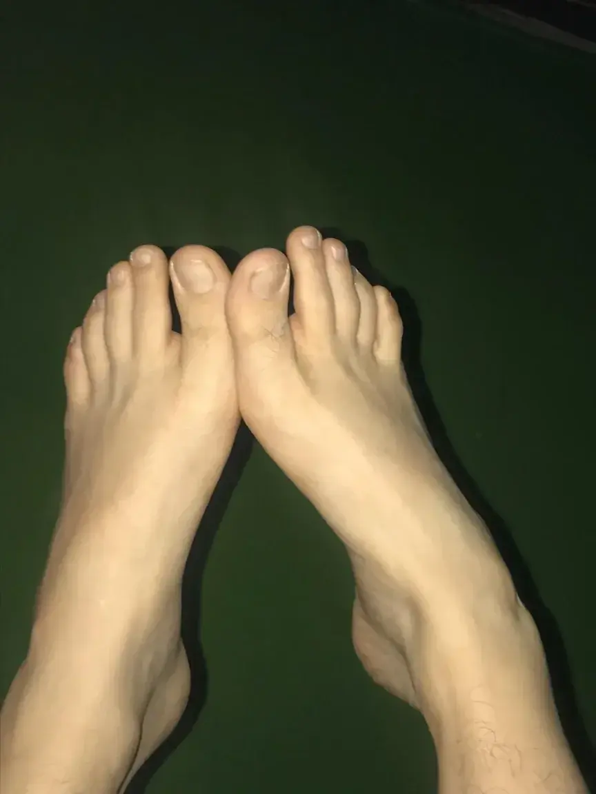 Leak & nude 3 — Dirtyfeet_saphira