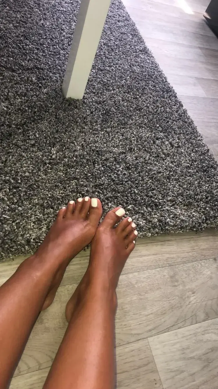 Leak & nude 1 — Feetcandys