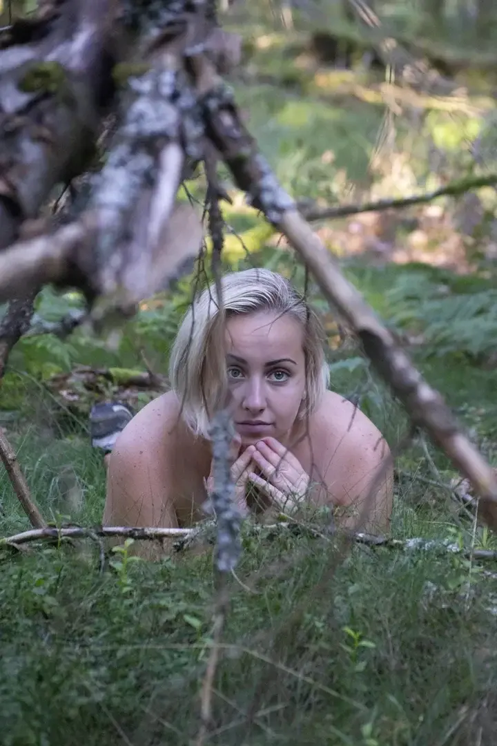 Leak public de A-vosges-lovemilf — « Viens faire un coucou. » (nude) sur MYM