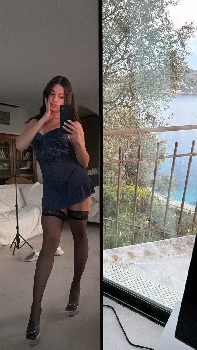 j'aime trop finir la semaine comme ça 😜(mon abo est gratuit, aucun code nécessaire 💋)