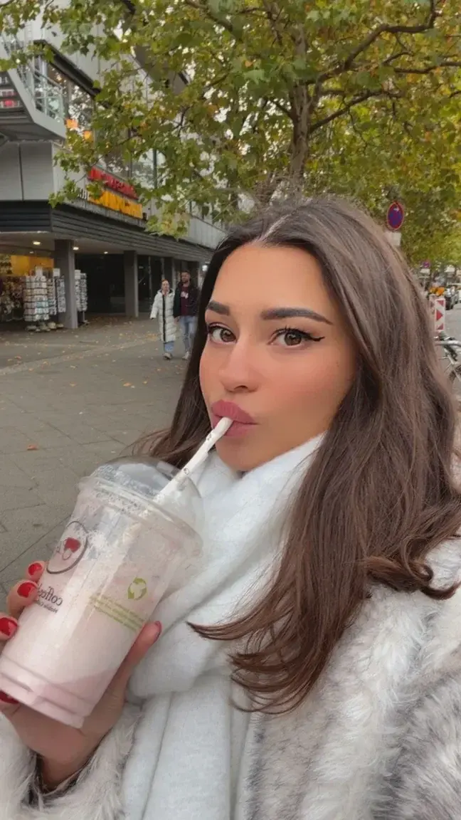 je suis moi même à 100% et j'adore ça 😊(mon abo est gratuit, aucun code nécessaire 💋)