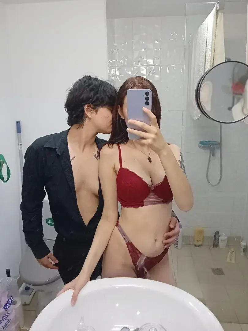 Salut toi, 🖤je t'offre 40% sur toute abonnement avec le code ALYSSA10OU -25% sur des vidéo / Photos personnaliser, rien que pour réaliser tes fantasme avec le code PRIVE25Ca t'intéresse de passer du temps avec nous? 🖤