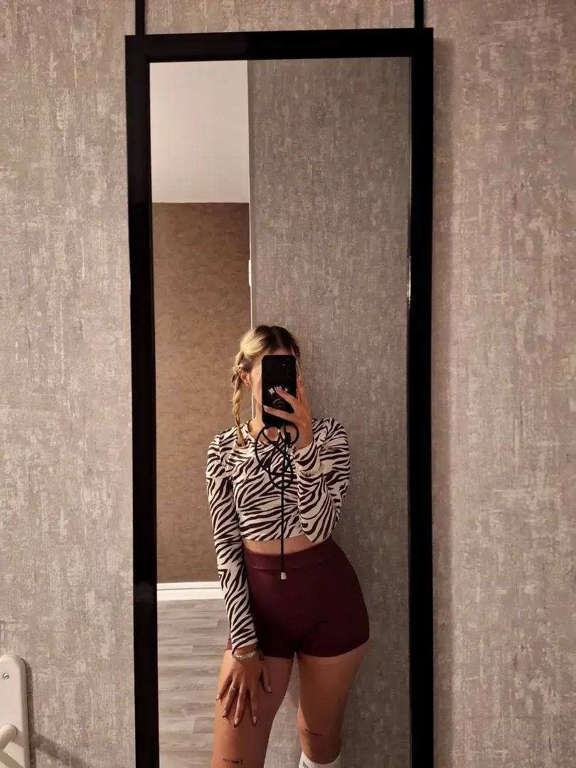 __fanny2___ — média 3 | French Modèles