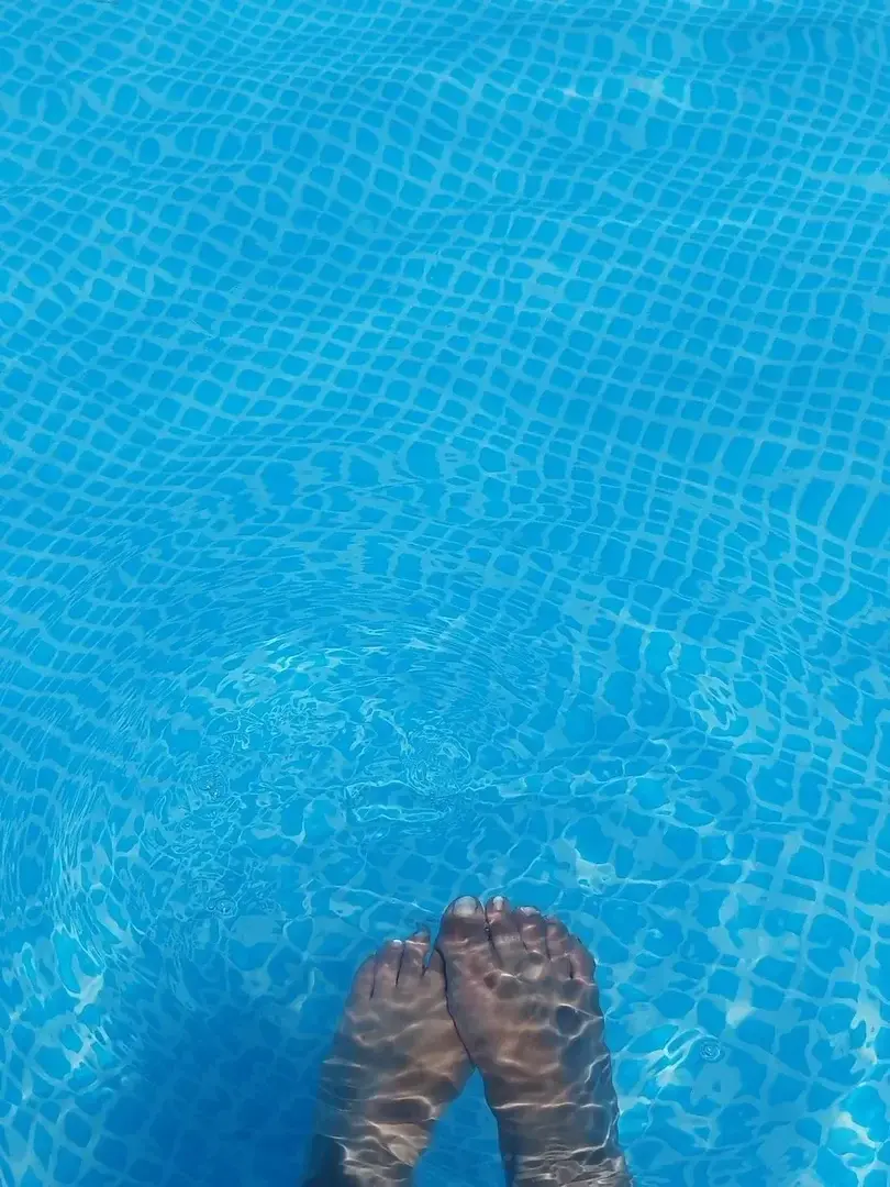 Leak & nude 2 — Lola_sur_hauts_talons