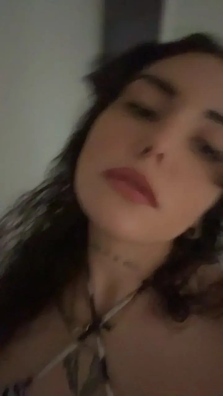 Leak public de _danae_ — « 🐅 » (nude) sur MYM