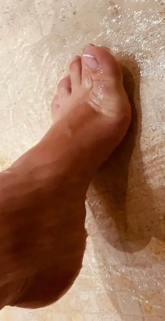 Leak & nude 1 — feesdespieds