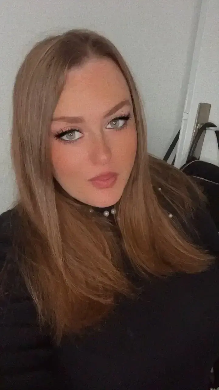 _lolaa_11 — média 9 | French Modèles