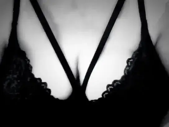 Ronde_et_coquine - Photo exclusive MYM 19 | French Modèles