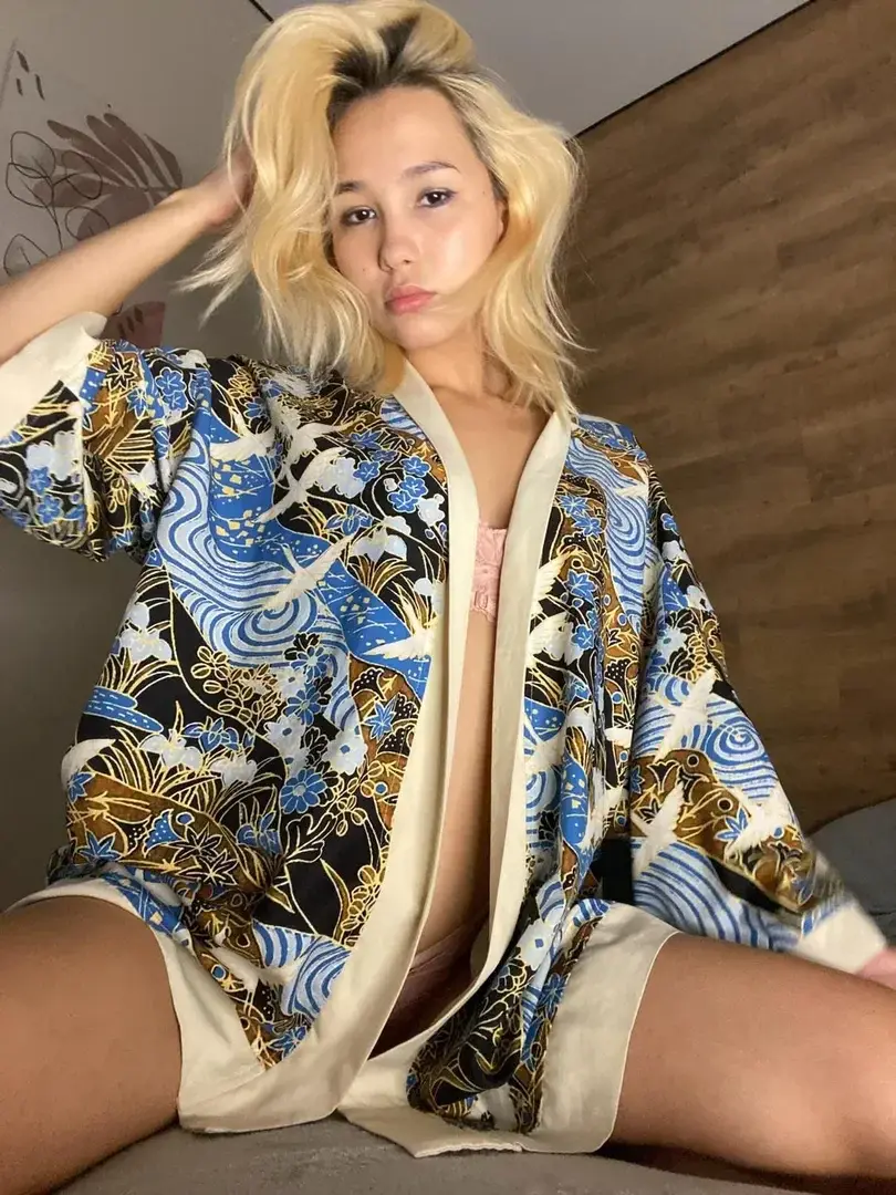 Leak public de lea.minii — « Je suis de retour… et j’ai une surprise pour vous 😈L’abonnement est gratuit pour une durée très limitée avec le code LEAMINI100 💋Profitez-en avant que ça disparaisse… » (nude) sur MYM