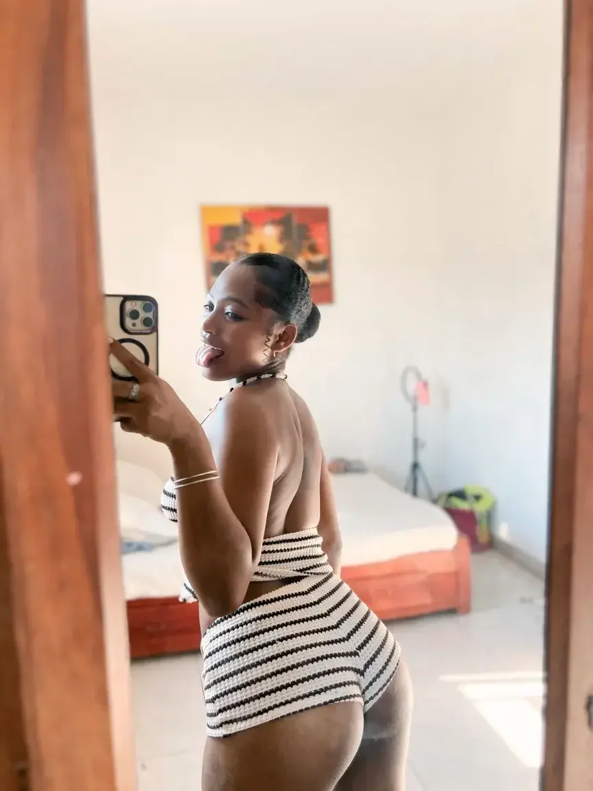 Leak & nude MYM — Chloe_usca : « ❤️Abo à 0€ ce soir❤️ » (MYM)