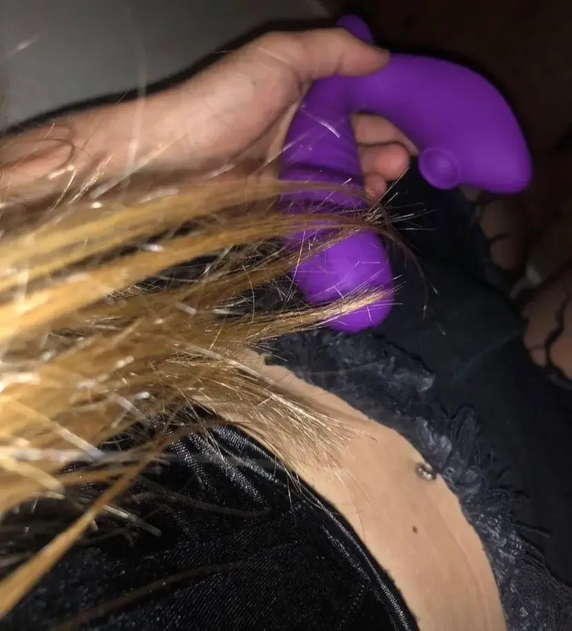 Leak & nude 3 — Laurabi