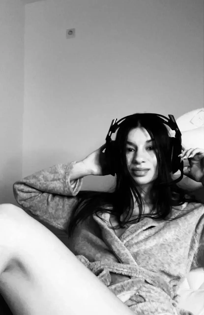 Aarya-j - Photo exclusive MYM 7 | French Modèles