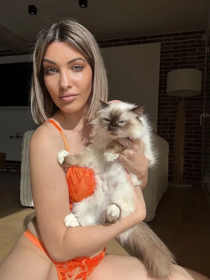 Leak & nude 5 — Emily_explicit