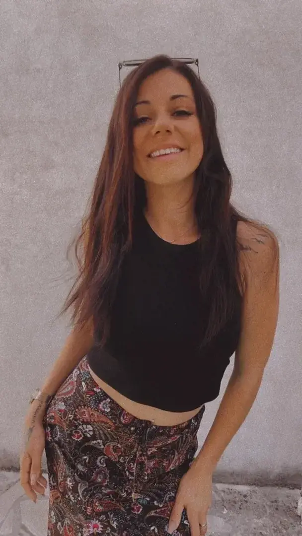 Leak public de Manonblt — « 🌼 » (nude) sur MYM