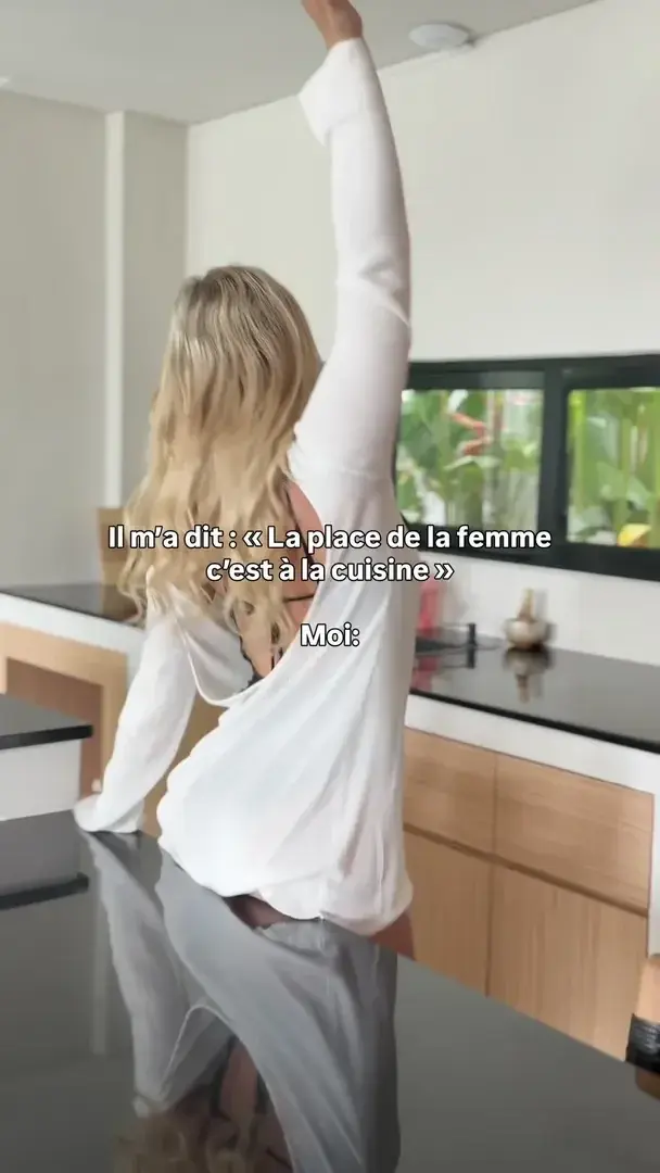 Leak & nude MYM — Abi- : « L'abonnement est gratuit tant que tu vois ce post mais dépeche toi, ça ne va pas durer 🫣​ » (MYM)