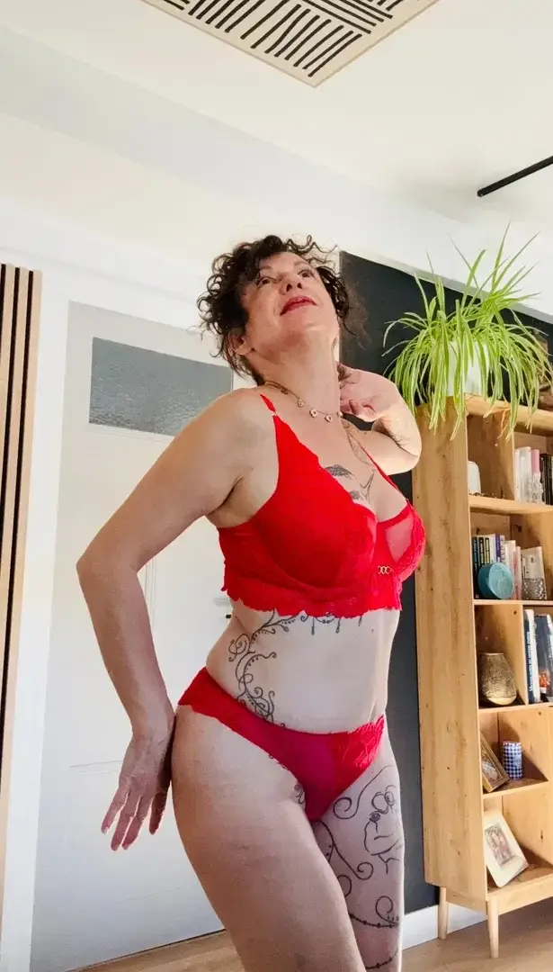 Je me demande si tu pourrais suivre mon rythme 💦 Abo gratuit 😈