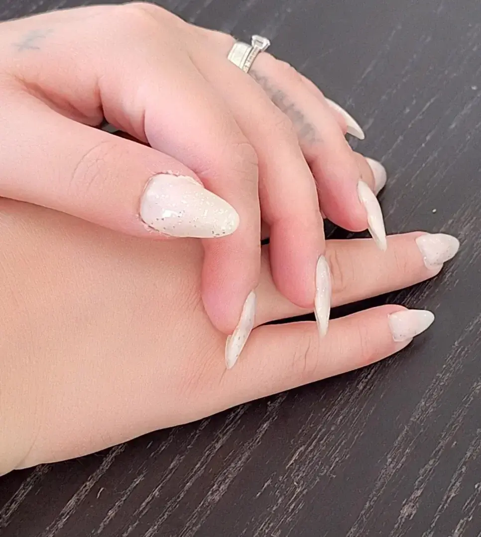 Leak & nude 5 — Lolottesexe