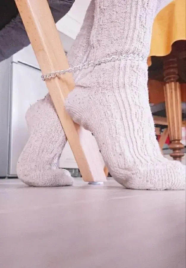 Leak & nude 2 — Boundfeet