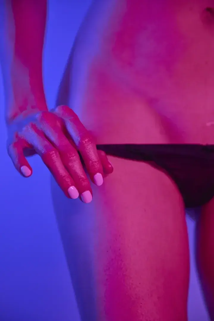 Leak & nude MYM — Leela112 : « 💜 » (MYM)