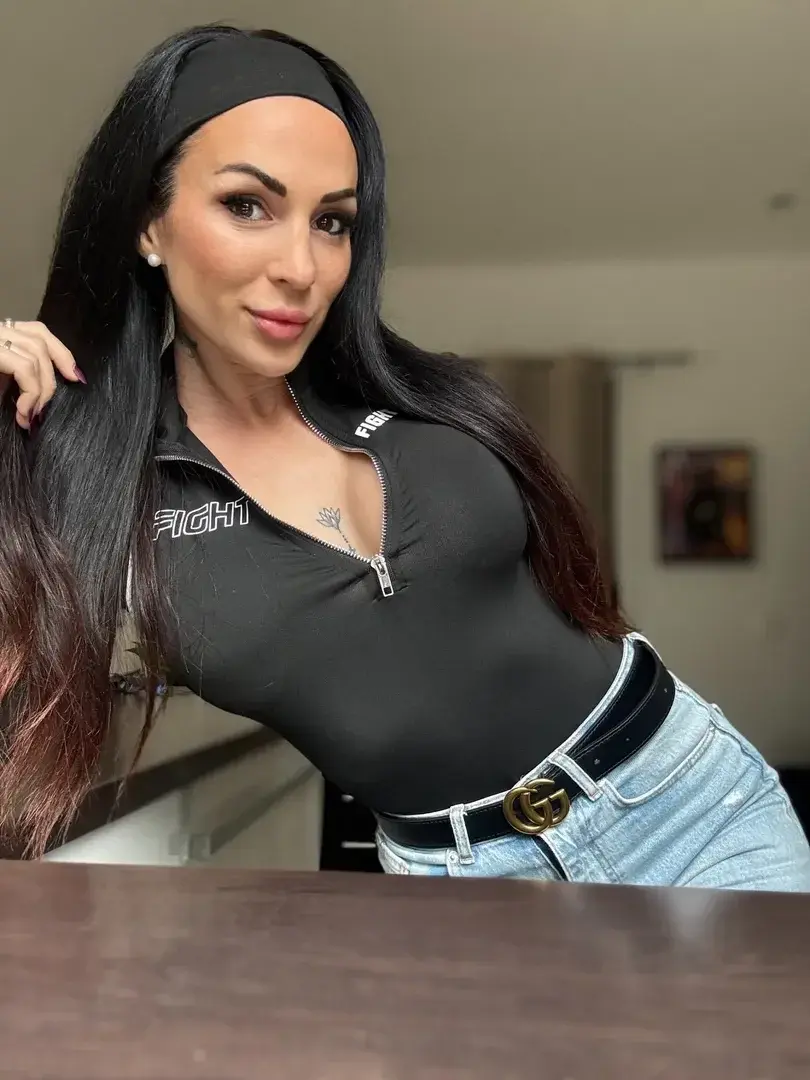 Leak public de Shasha-lopez — « Mon abo 100% gratuit à vie pas besoin de code 😘 » (nude) sur MYM