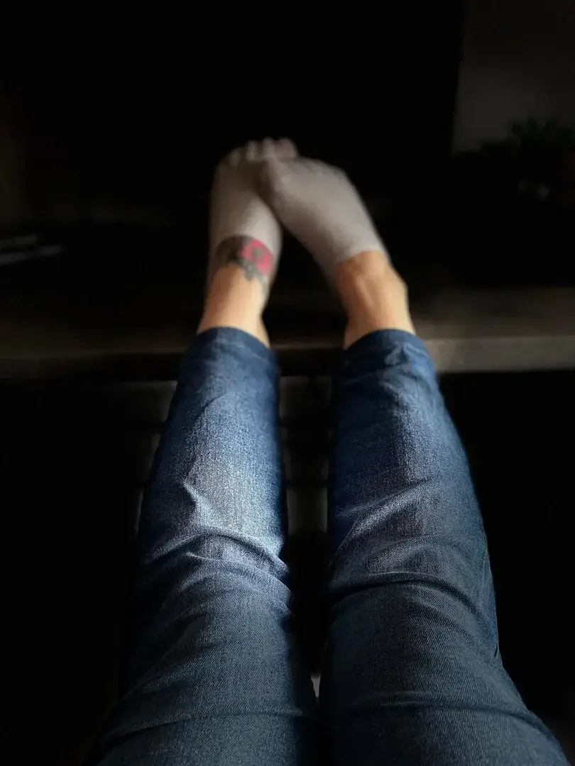 Leak & nude 5 — Feet_girls_photo