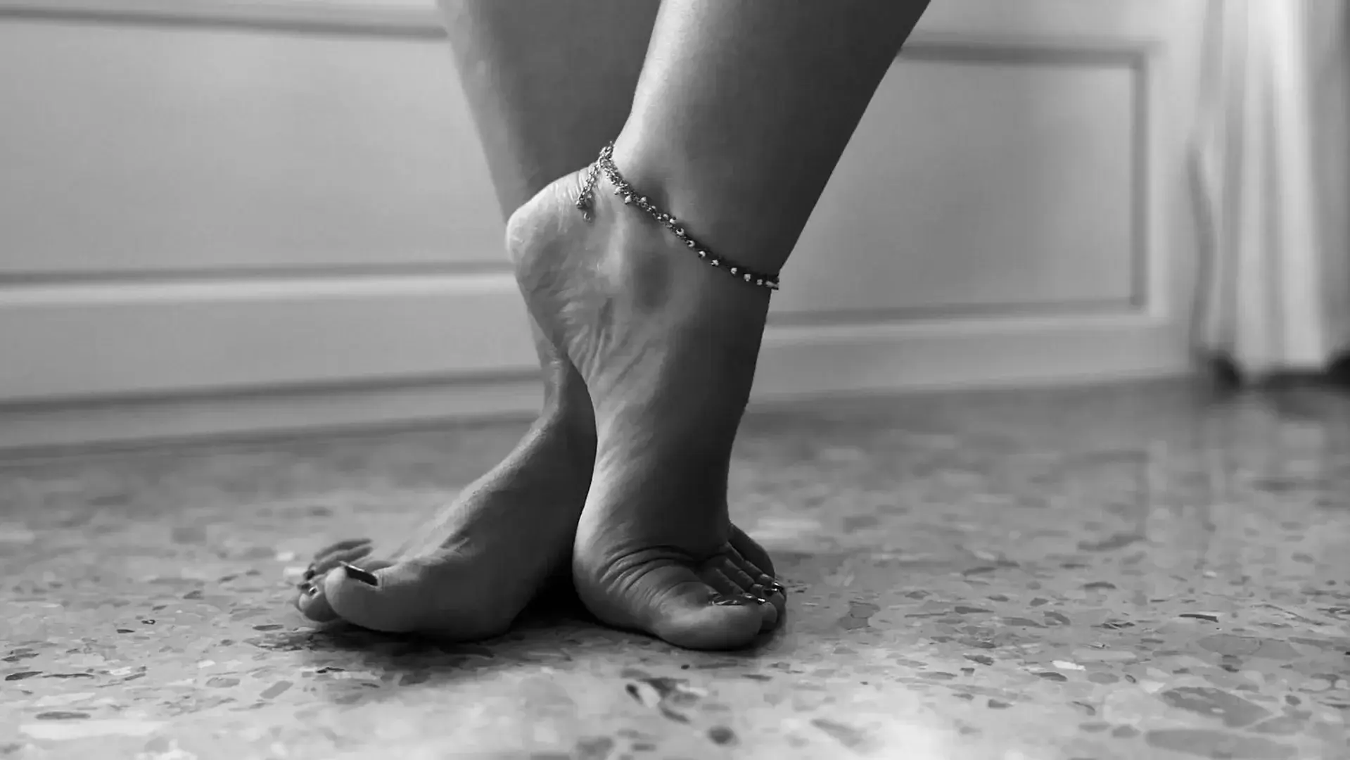 Leak & nude 1 — Feetgirl1203