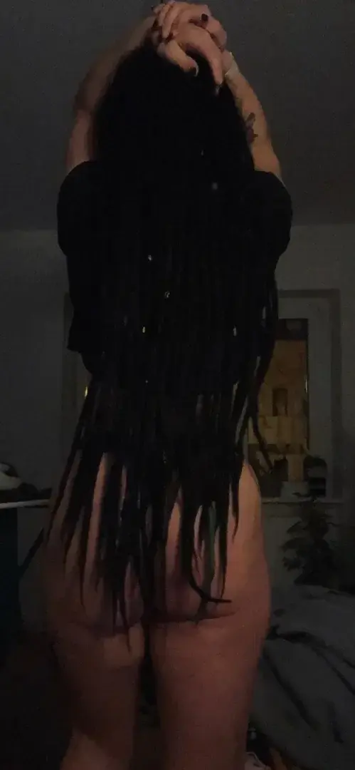 Ein letztes Bild mit meinen langen Dreads…ab sofort gibt’s mich nur noch mit kurzen Haaren💇🏻♀️ bis sie wieder lang wachsen 😋