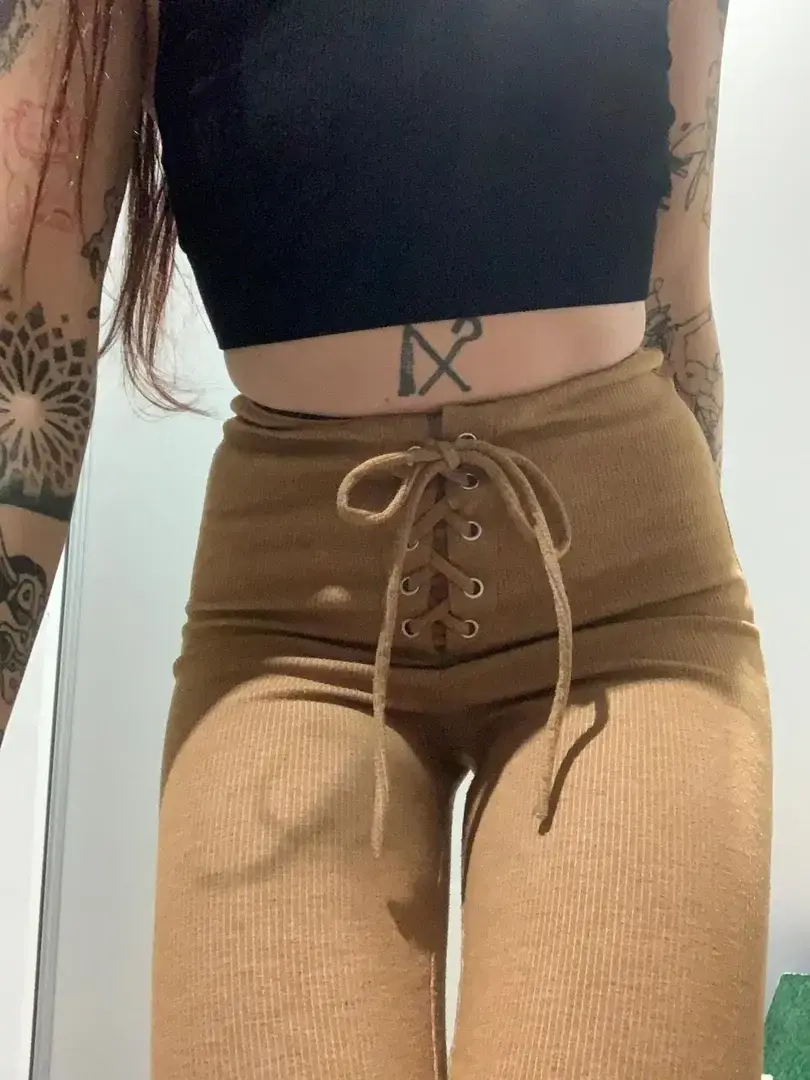 Basic_feet_fetish - Photo exclusive MYM 4 | French Modèles