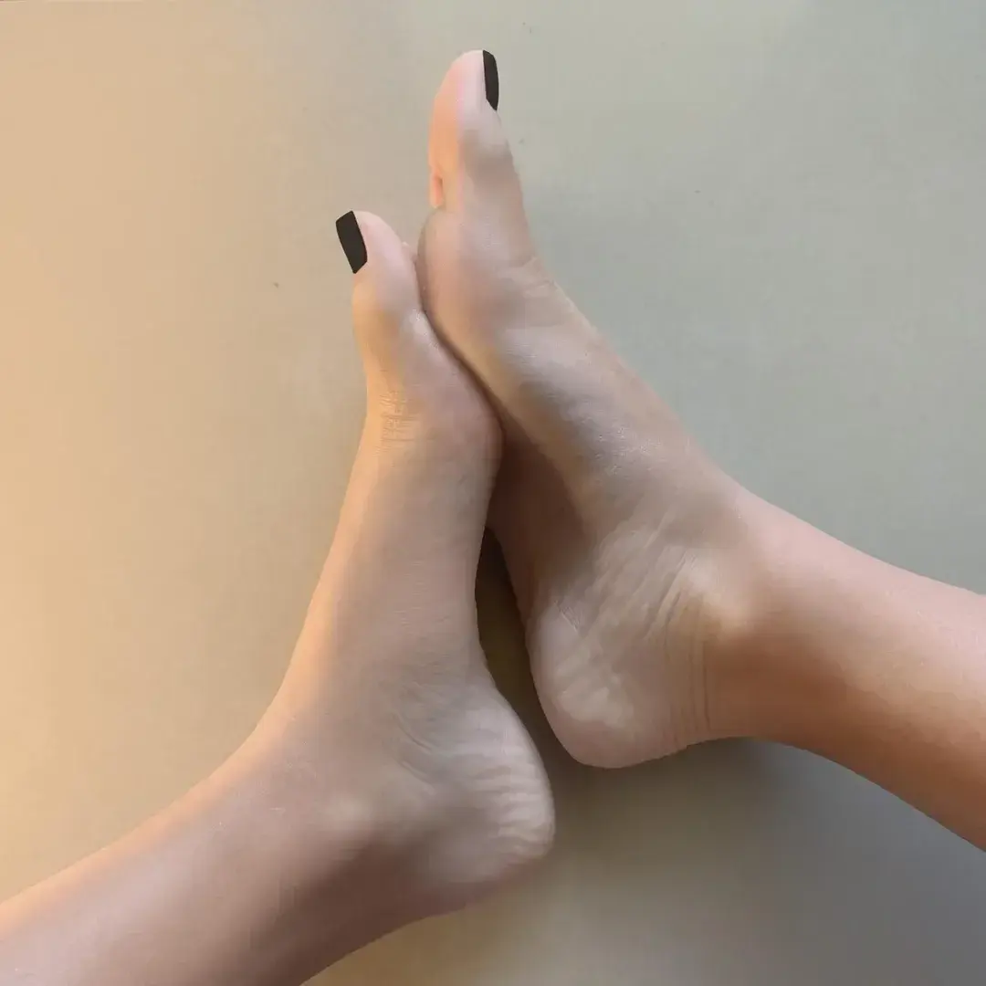 Leak & nude 4 — Ohmyfeet_lovers
