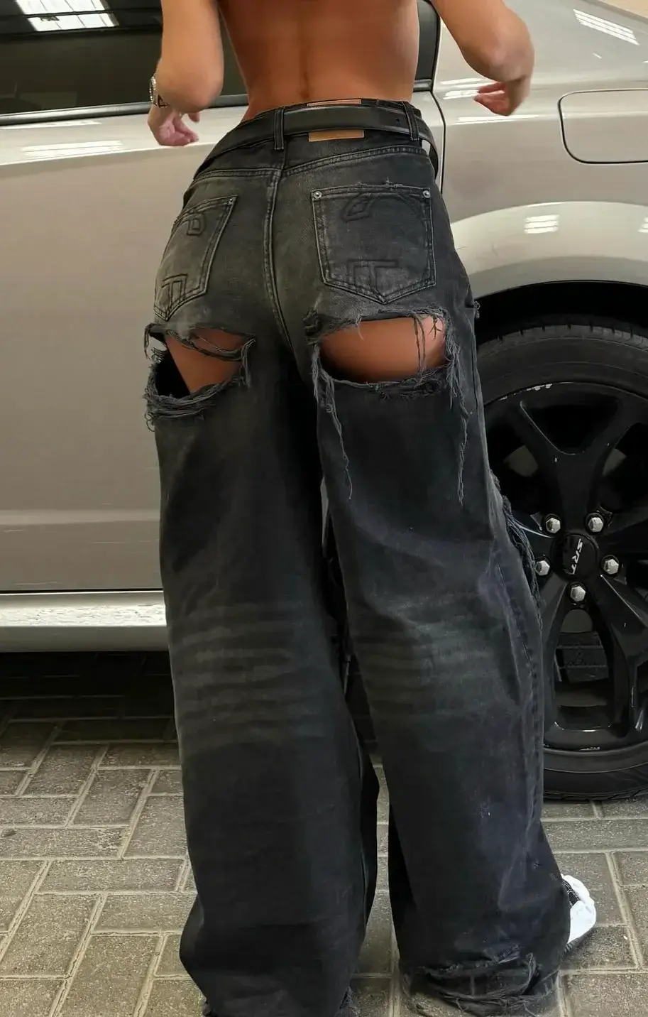 Leak public de Alina-14 — « description de la photo » (nude) sur MYM