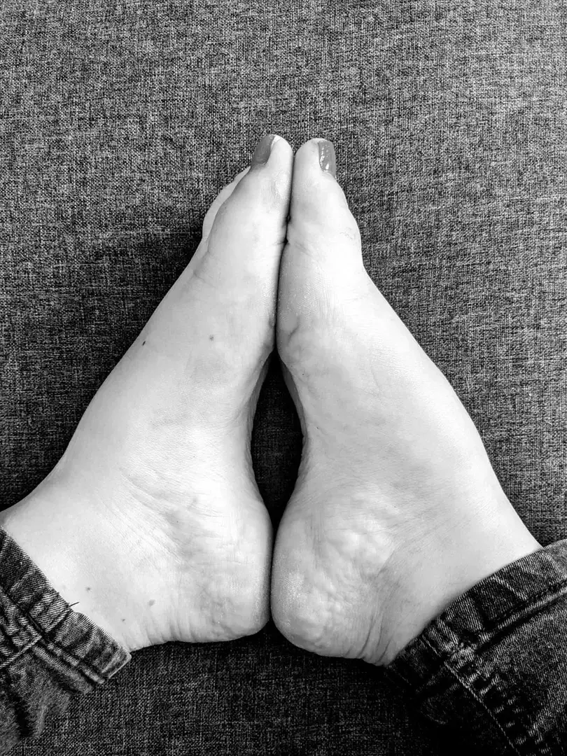 Leak & nude 1 — Pieds_creux