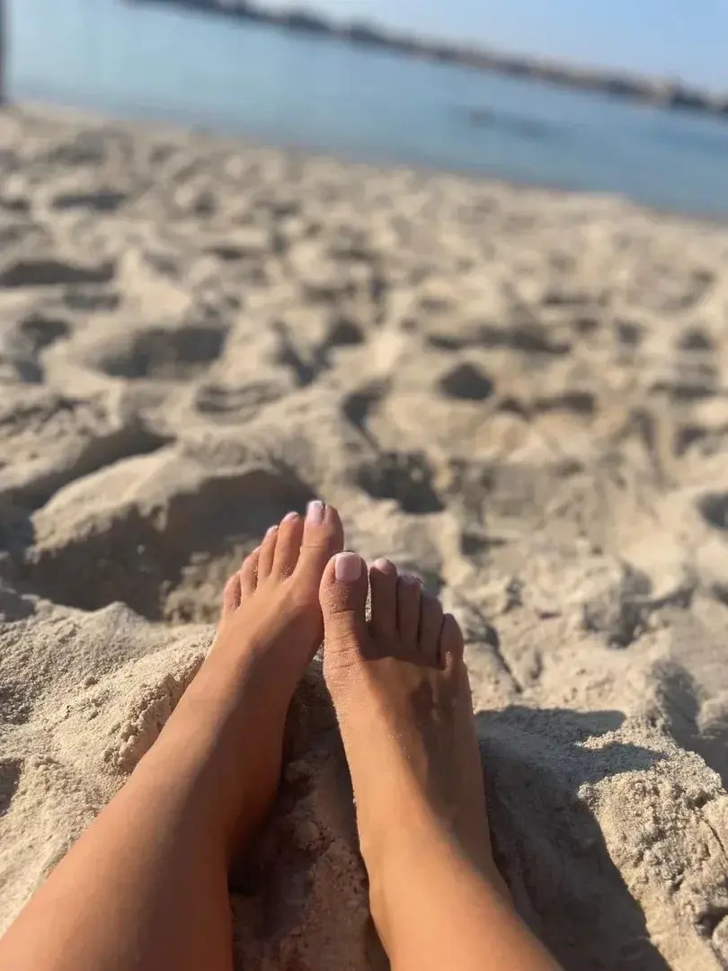 Leak & nude 1 — Feet_124